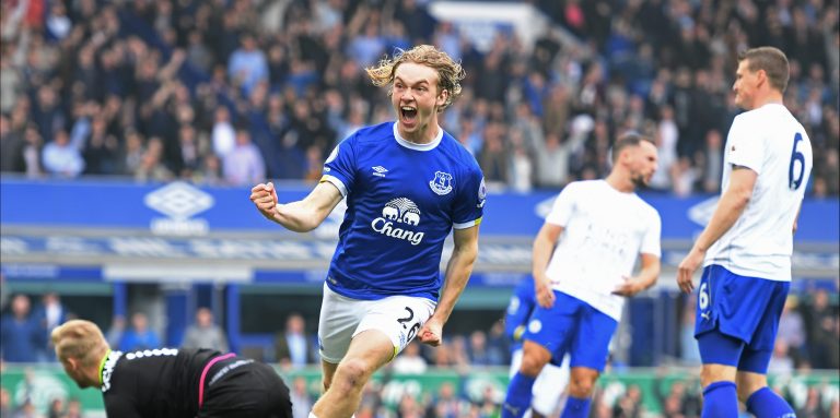 Virals: Crystal Palace eye swoop for Everton ace Tom Davies