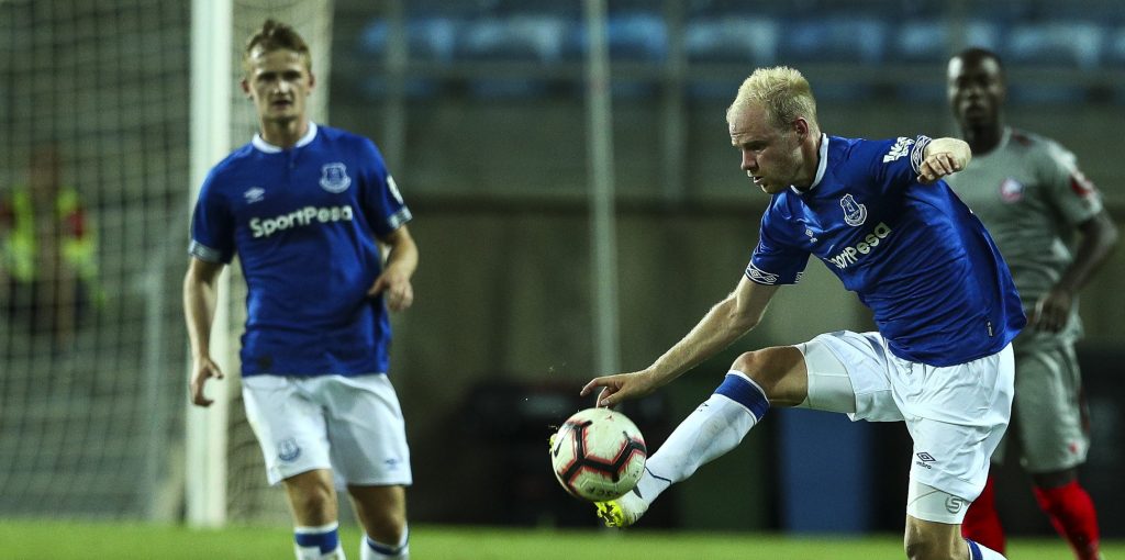 Marco van Basten uses Everton as cautionary tale for Dutch talent