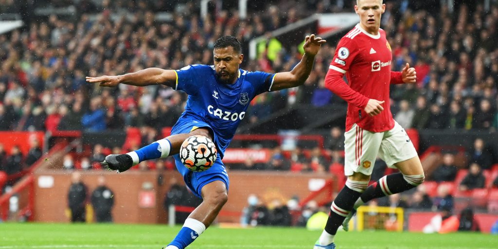 Pundit believes ‘quality’ Salomon Rondon could keep starting spot