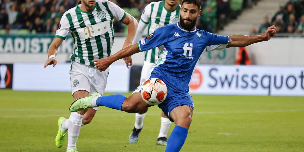 Kevin Campbell endorses Everton target Nabil Fekir