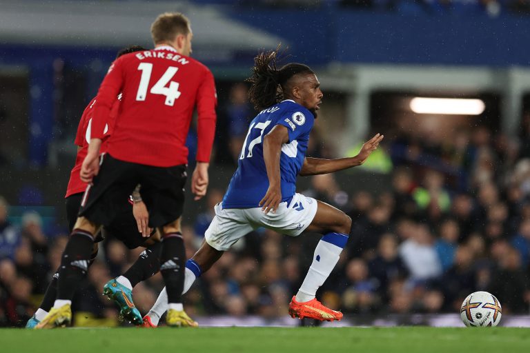 Alex Iwobi in action for Everton against Manchester United