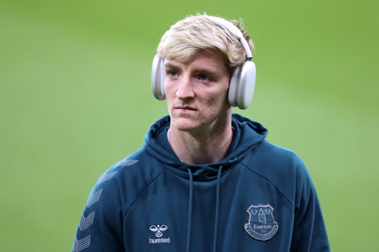 Everton: Gabby Agbonlahor slams Anthony Gordon contract claims