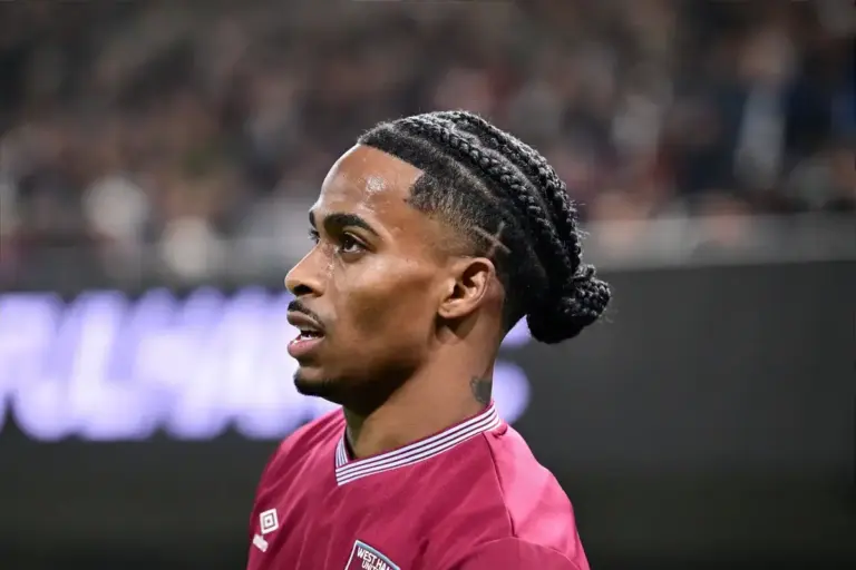 ‘Incredible’, Kevin Nolan praises Everton target Crysencio Summerville