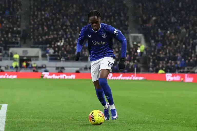Everton risk Tyrique George transfer collapse as rivals prepare offers