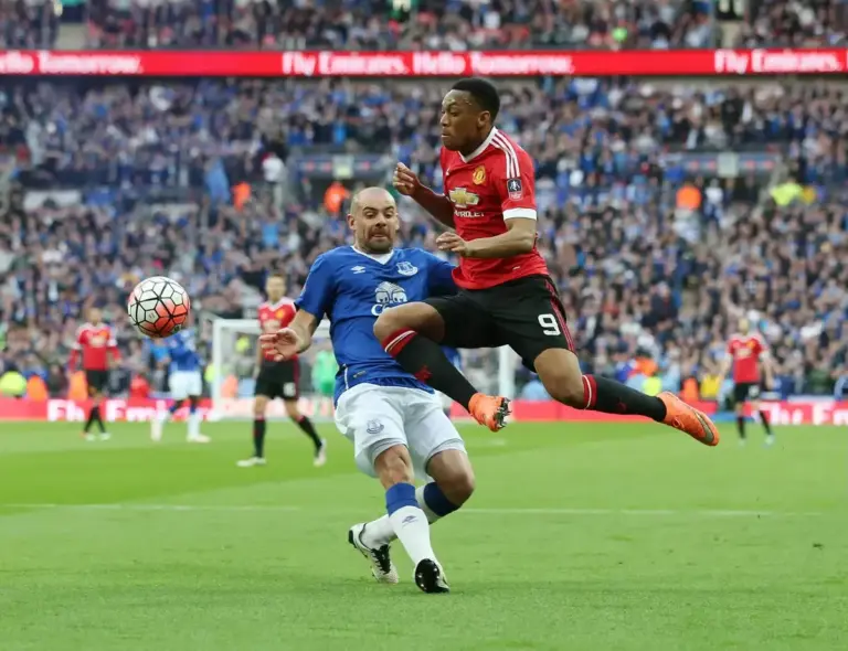 ‘I should have stayed at Everton’, Darron Gibson admits Sunderland move was wrong