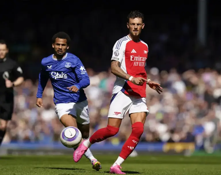 Everton transfer news: Toffees should consider  Ben White and Rico Lewis
