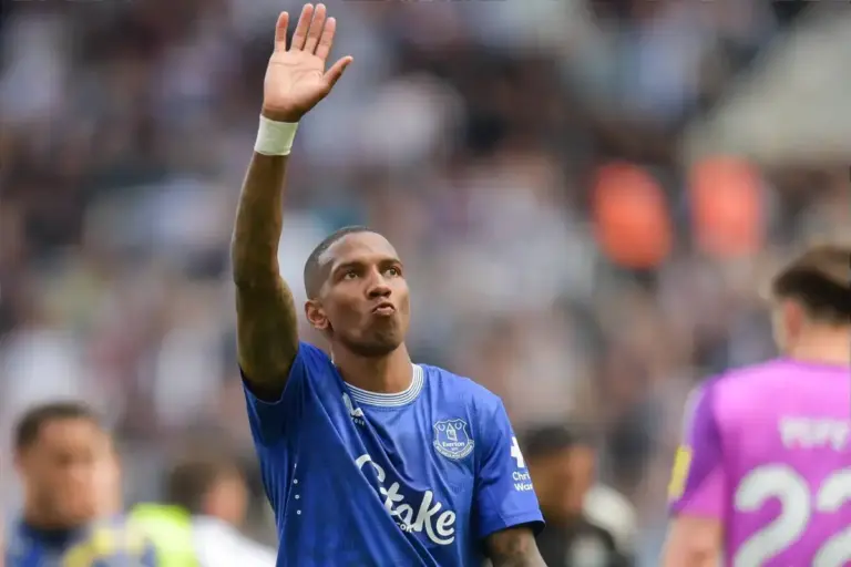 Premier League veteran announces retirement