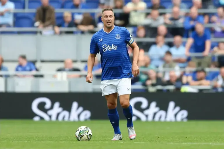 Phil Jagielka backs Everton midfielder for England World Cup spot due to his ‘versatility’