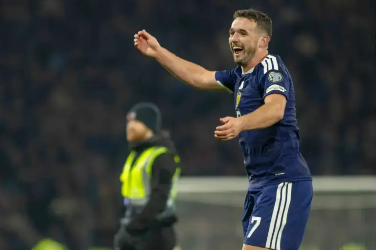 Everton linked with legendary Scottish midfielder