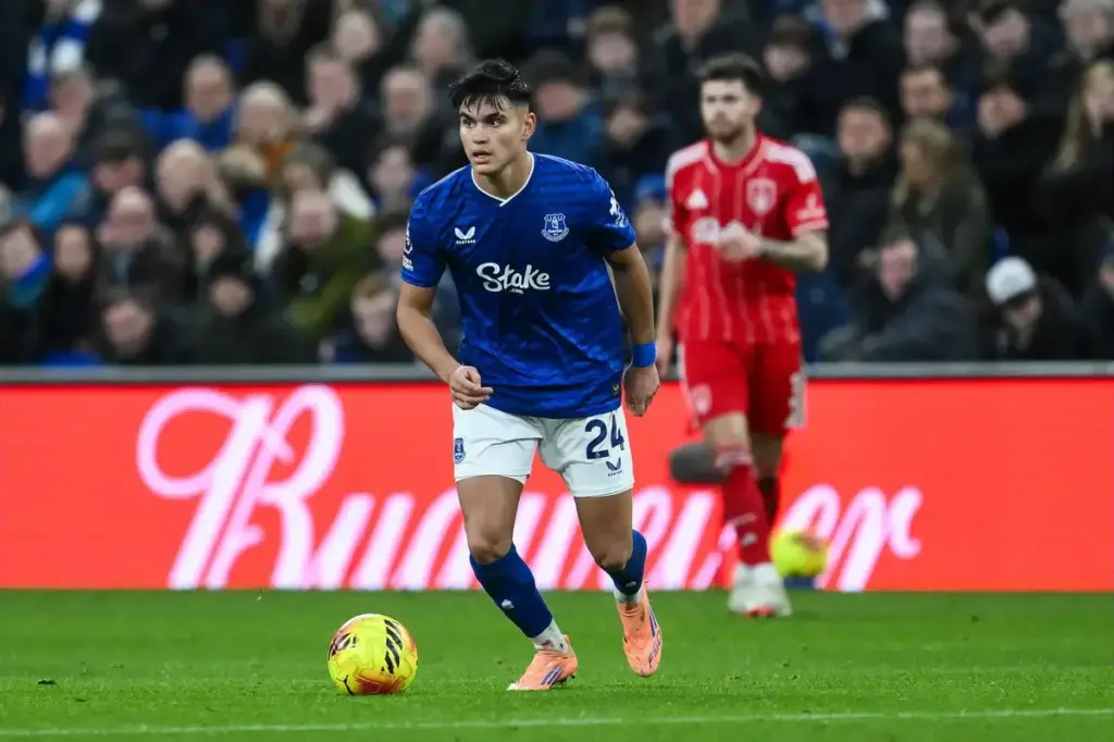 Could a loan move revive Charly Alcaraz’s Everton career? Racing Club interested