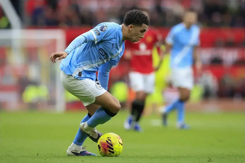 England legend supports Everton’s push for young star