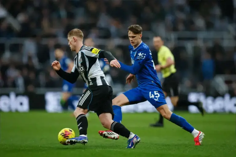 Everton ‘golden boy’ faces uncertain pathway with Hackney and Doumbia linked