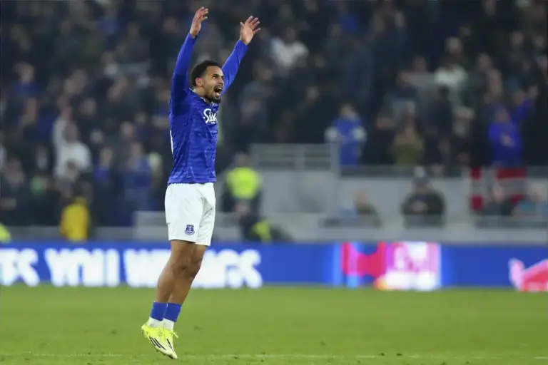 Former Everton striker raves about star but states there’s room to improve