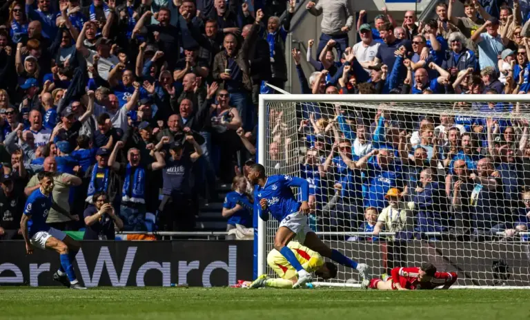 ‘The wolf climbing the hill’, Beto opens up on mentality, Moyes and feeling at home at Everton