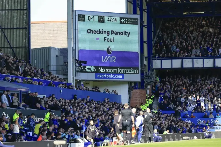 ‘Referees rely too much on VAR’, Former England defender proposes new VAR changes