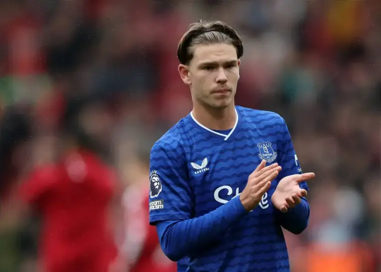 ‘He’ll have to do better’: Moyes challenges midfielder to step up at Everton