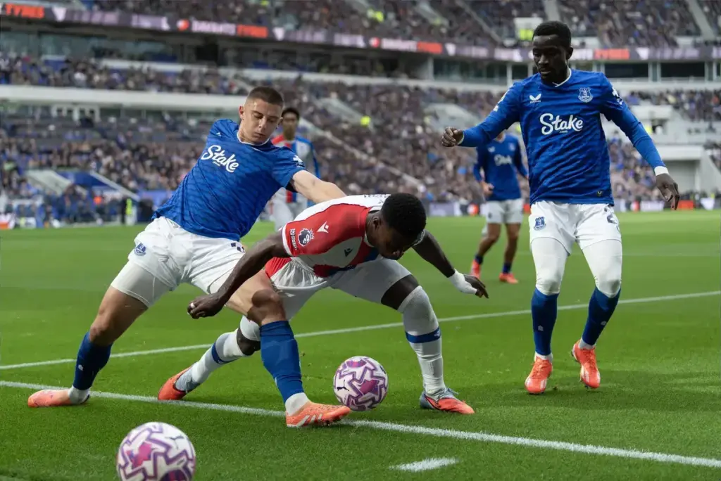 Crystal Palace vs Everton: Team news, where to watch and prediction