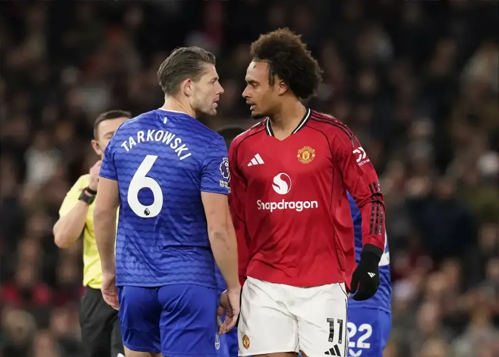 Everton could return for Manchester United forward as striking options assessed