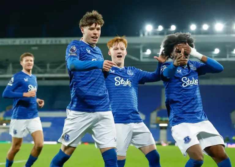 Promising young forward signs first professional contract with Everton