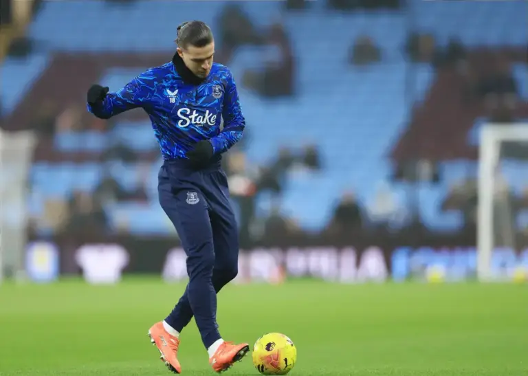 ‘Grealish will probably happen’, Former chief plays down Everton moves for Ake and Stones