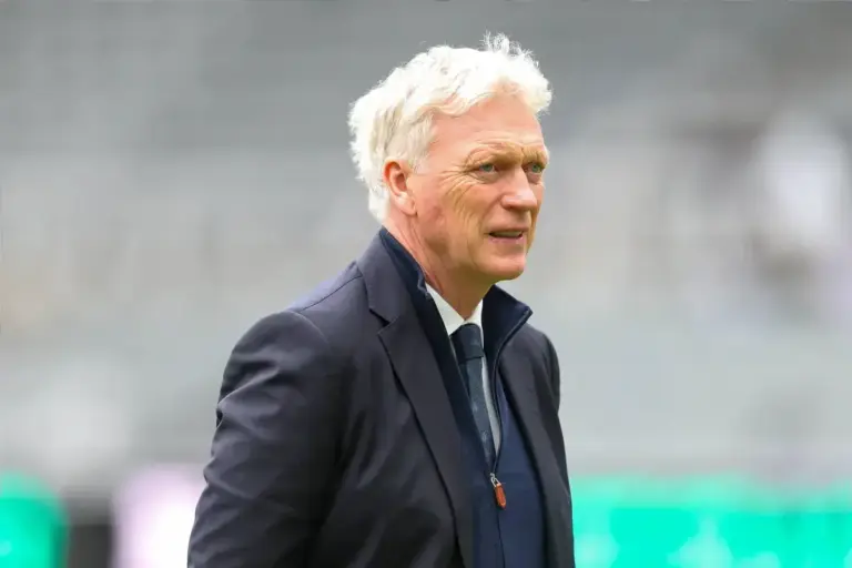 David Moyes complains about PGMOL rubbish and settling in
