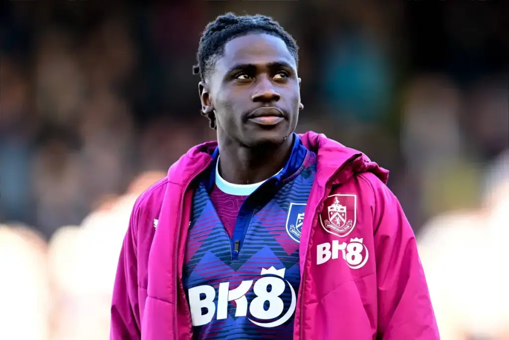 Everton scout Burnley winger against Aston Villa as summer squad option