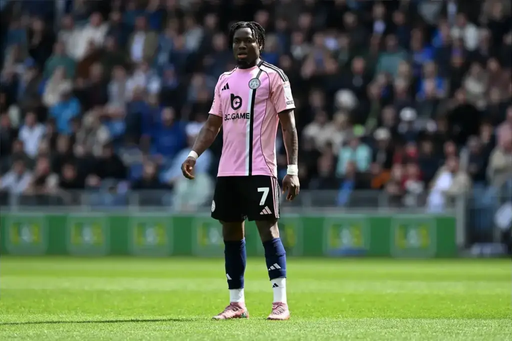Everton face competition for dynamic international winger