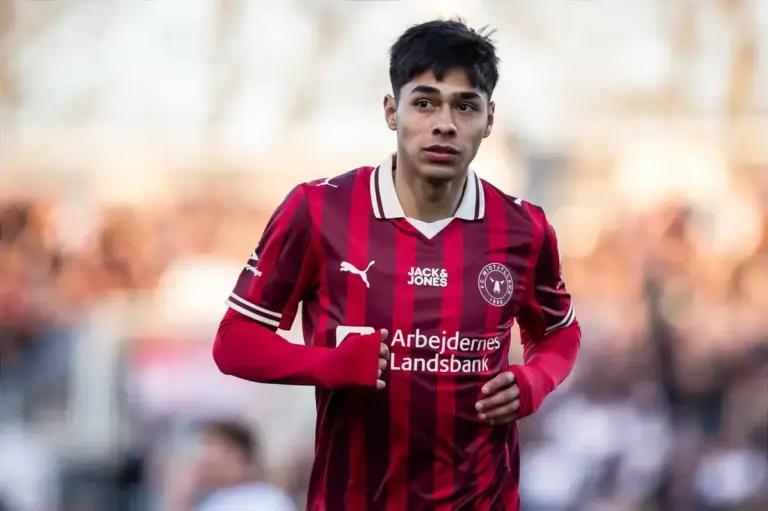 Moyes edges closer to signing Chilean transfer target
