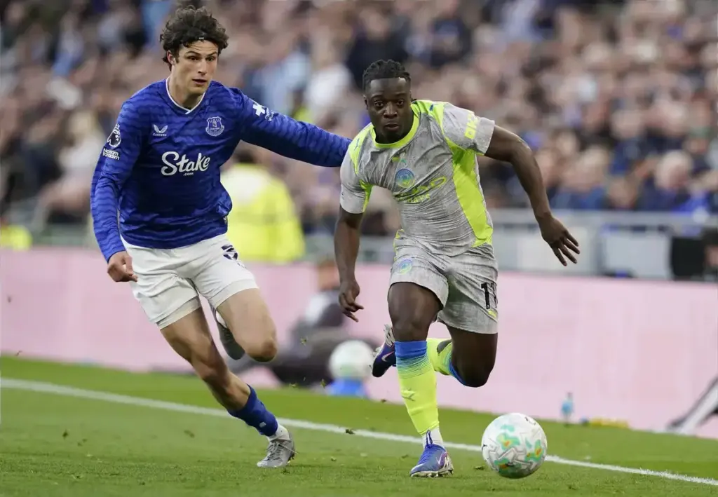 ‘I’m here living my dream’, Merlin Rohl grateful for Everton chance after Man City display