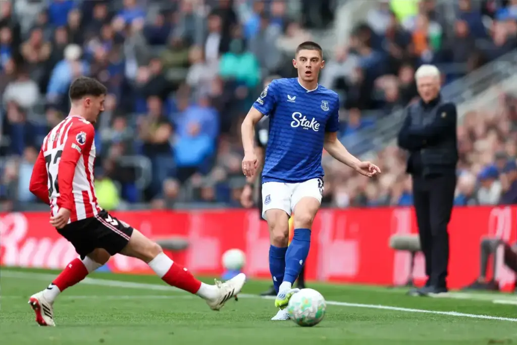 What does Vitalii Mykolenko’s reported contract extension mean for Everton?