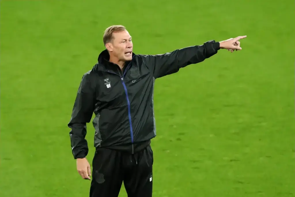Is Everton’s iconic number 9 holding the club back?
