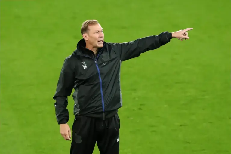 Is Everton’s iconic number 9 holding the club back?