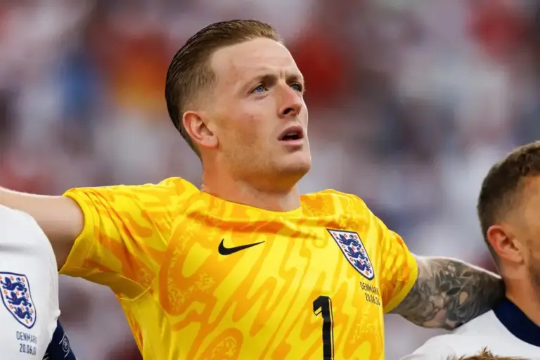 Everton back Pickford as he sends defiant message before England return