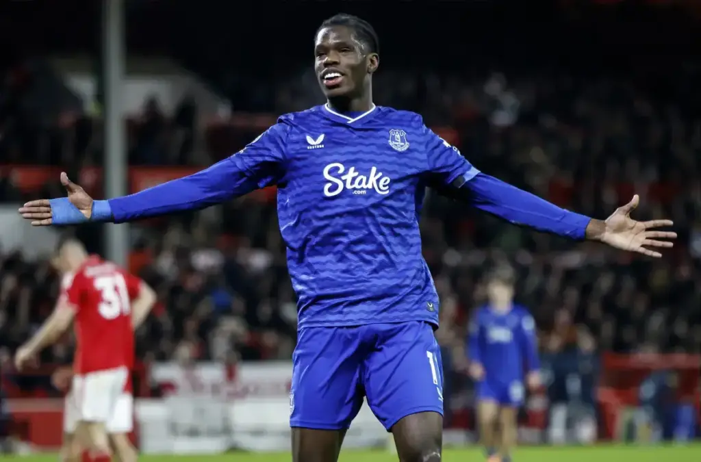 Everton demand £30m-£35m as two Bundesliga clubs now chase Barry