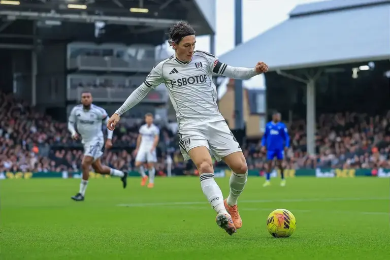 Everton transfer news: Moyes faces key dilemma as Jimenez and Wilson emerge