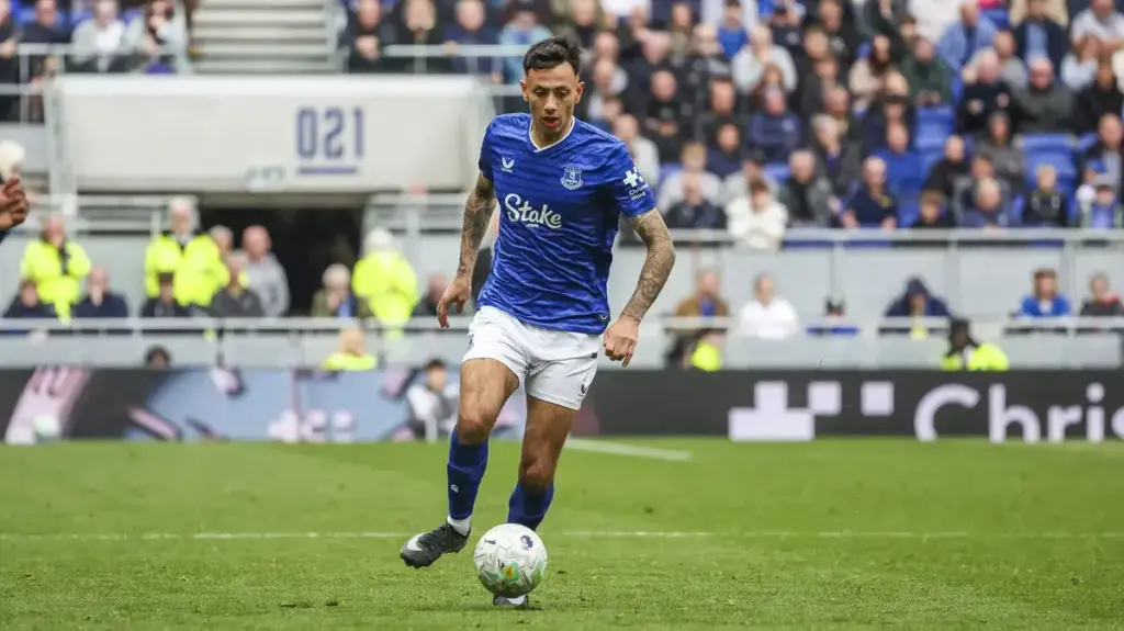 West Ham eye Dwight McNeil as Everton look to move winger on