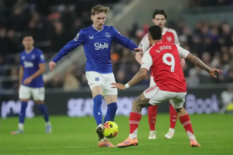 Two Arsenal targets, one summer plan: The gamble facing David Moyes