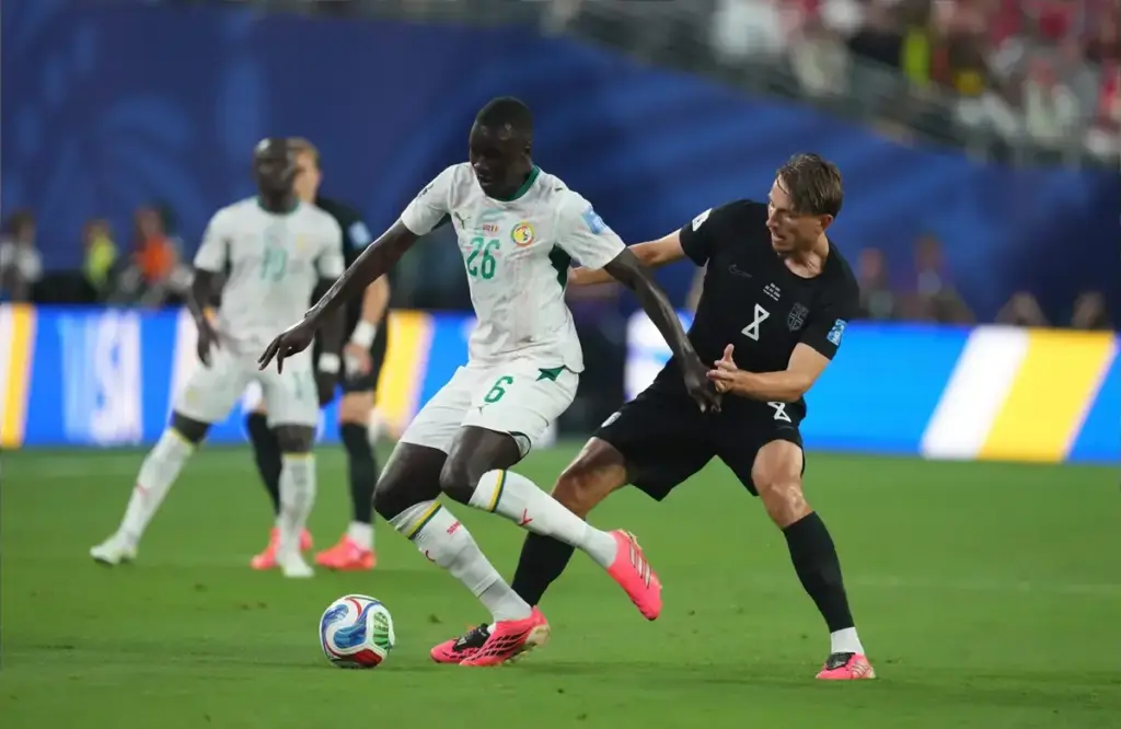 Everton monitoring Villarreal midfielder Pape Gueye