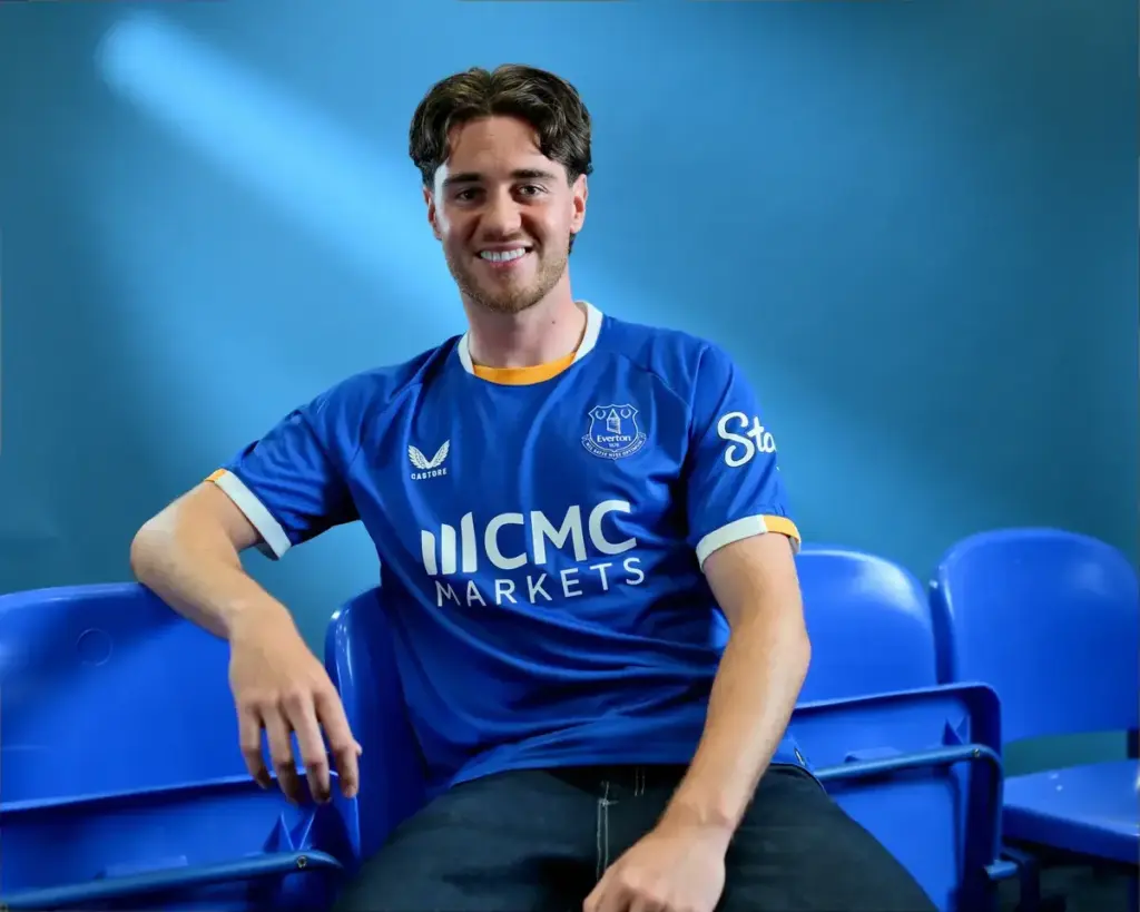 Hayden Hackney completes move to Everton on five-year deal