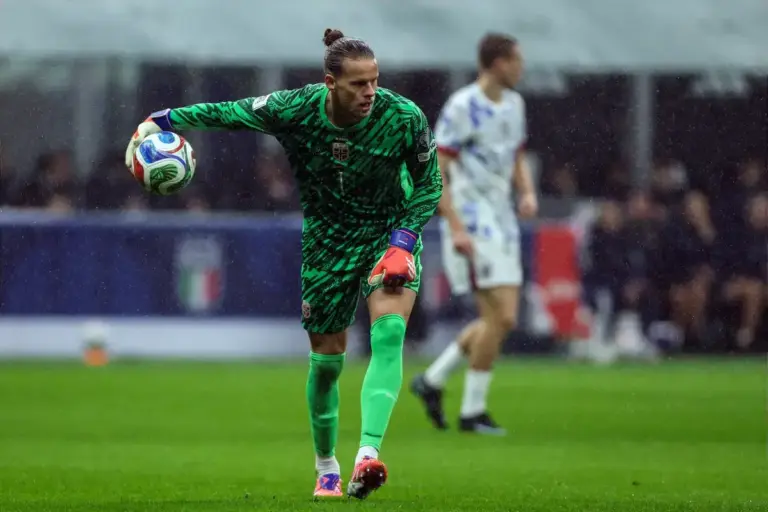Everton in talks to sign free agent goalkeeper Ørjan Nyland