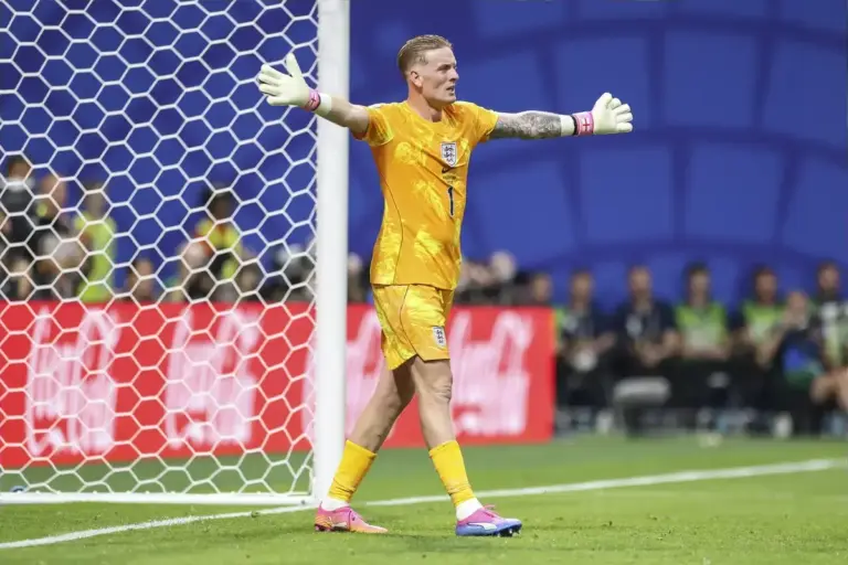 “See you back at base soon, Pickers!” — Everton salute No. 1 after World Cup bronze