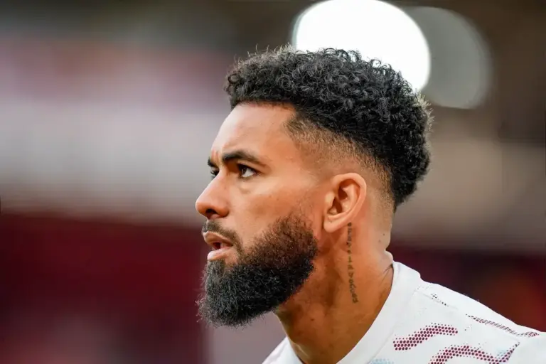 Everton make formal enquiries for Douglas Luiz