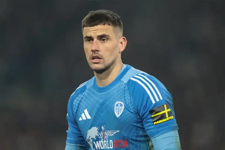 Everton join race for free agent as Moyes eyes goalkeeper cover