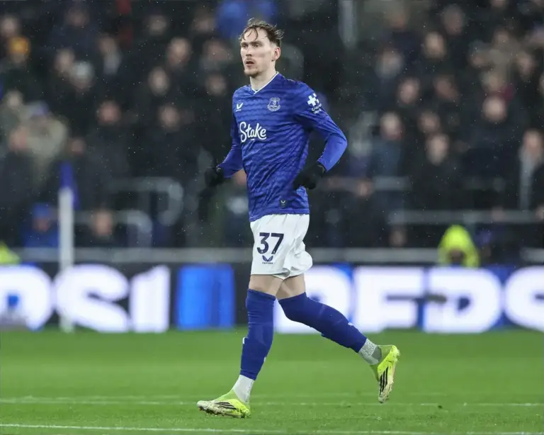 Garner faces Palace opener race after groin surgery