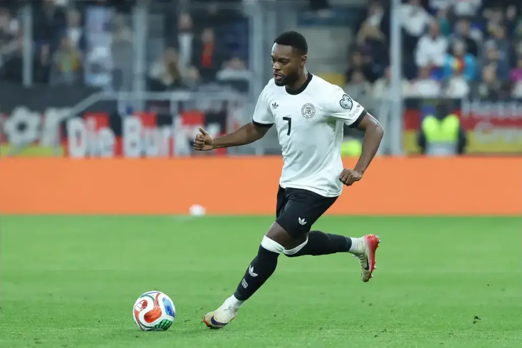 Everton had another right-back option on the table alongside Johnston push