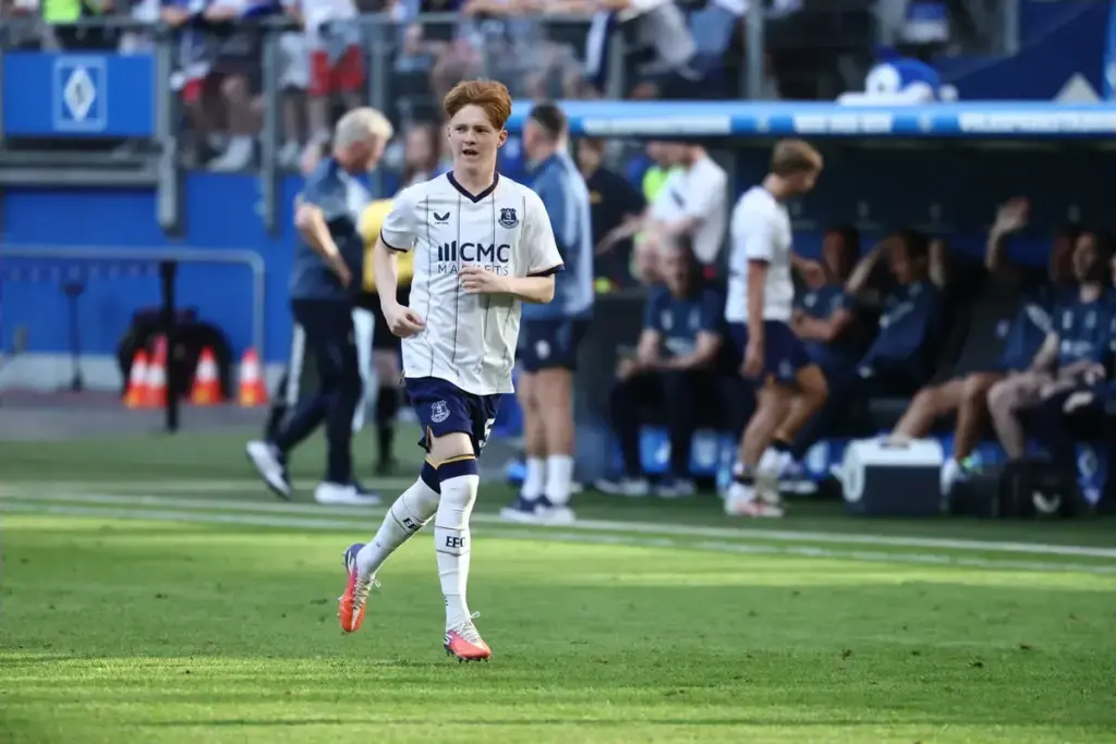 Braiden Graham earns Everton first-team chance after Hamburg contribution
