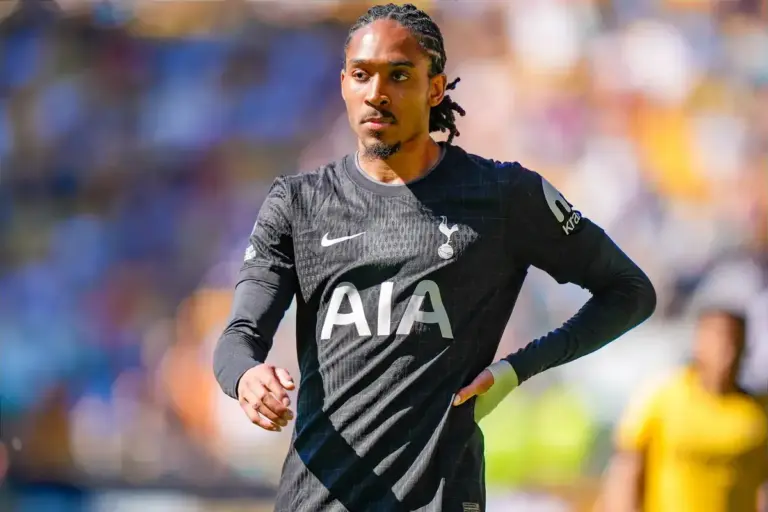 Everton’s right-back hunt shortens as Spence closes in on Inter Milan move