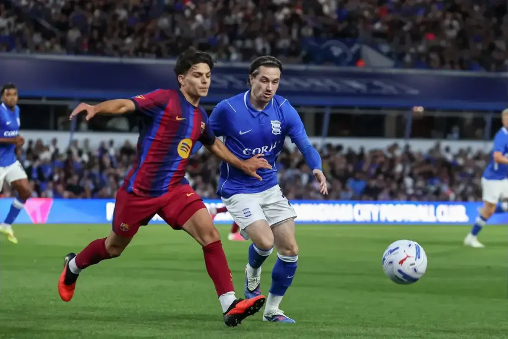 Everton news & talking points: Iroegbunam transfer talks & the ongoing right-back saga