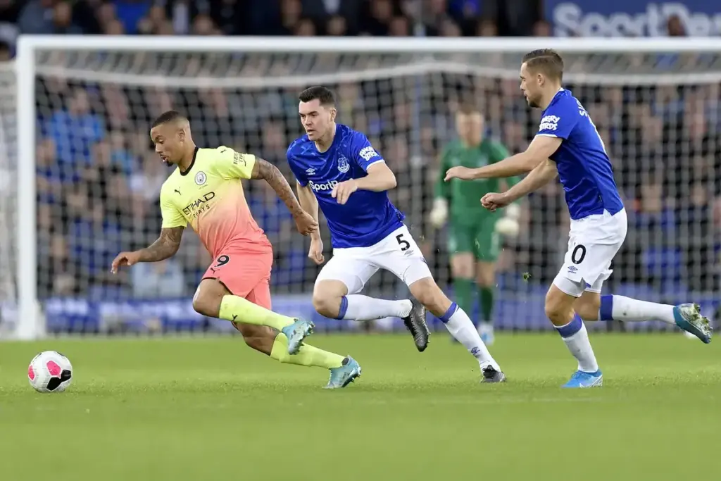 Report: Everton hold fresh Gabriel Jesus talks as Arsenal price emerges