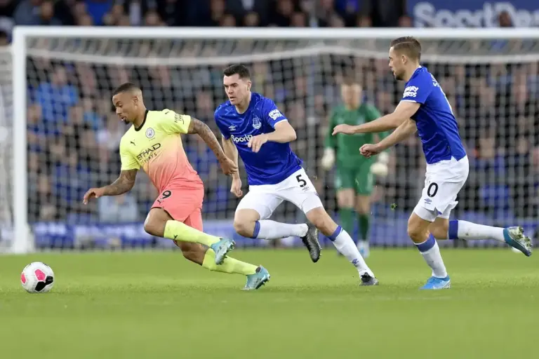 Report: Everton hold fresh Gabriel Jesus talks as Arsenal price emerges